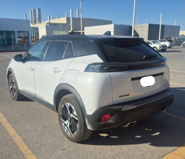Peugeot 2008 1.2 turbo, Tela,  Aut. GT 2025